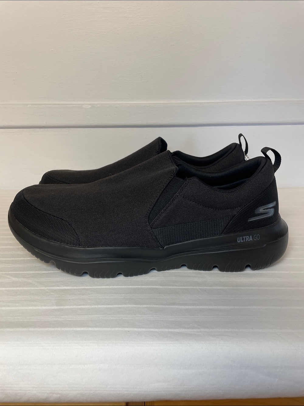 Skechers Casual Go Walk Evolution Ultra-Impeccable Sneaker extra wide fit men 13